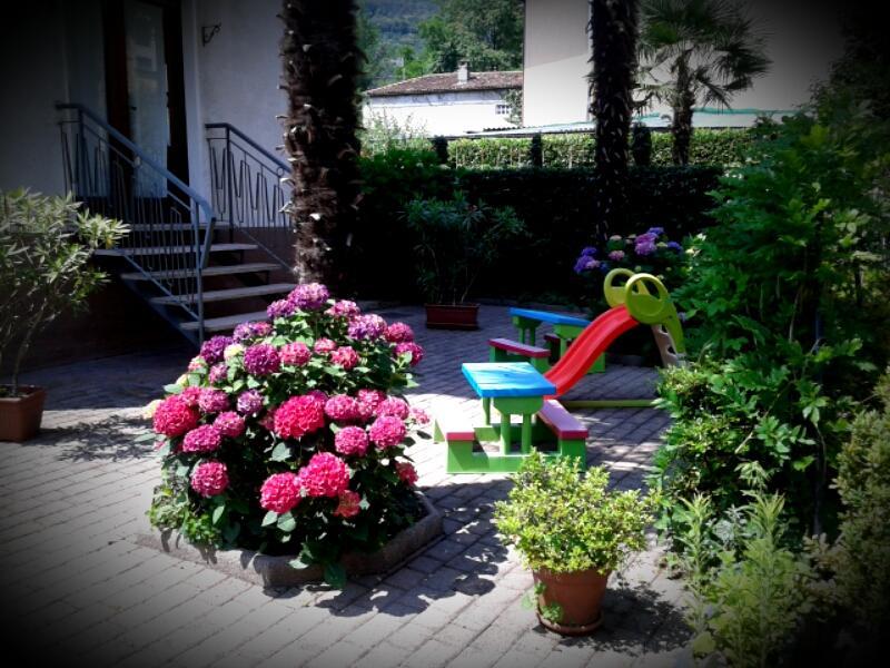 Hotel Elvezia Lake Maggiore Bagian luar foto