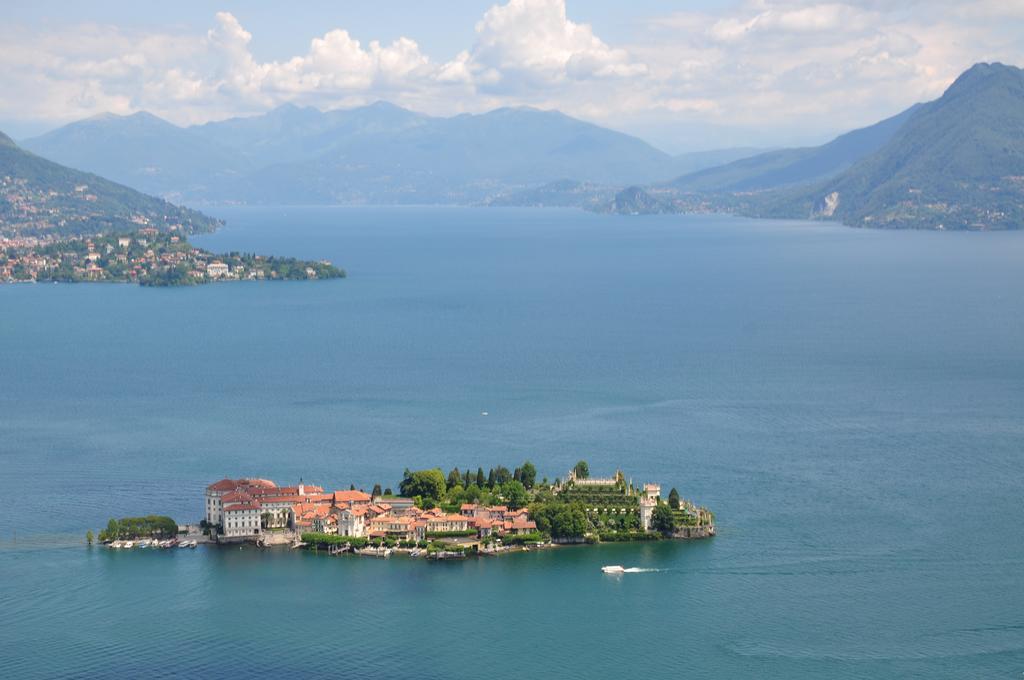 Hotel Elvezia Lake Maggiore Bagian luar foto