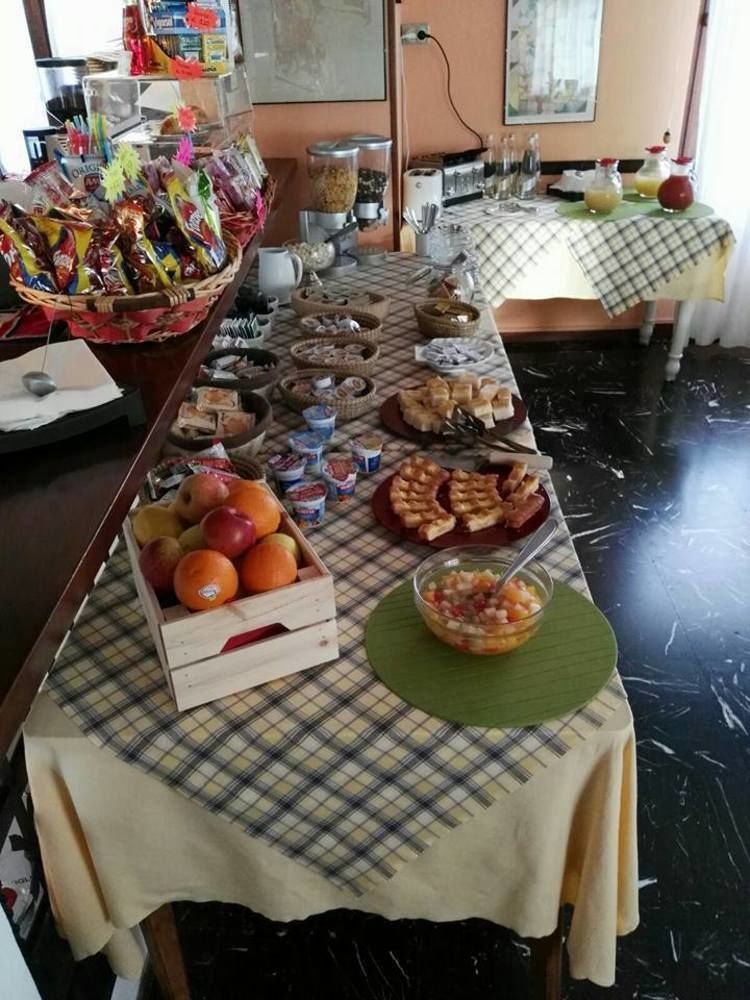 Hotel Elvezia Lake Maggiore Bagian luar foto