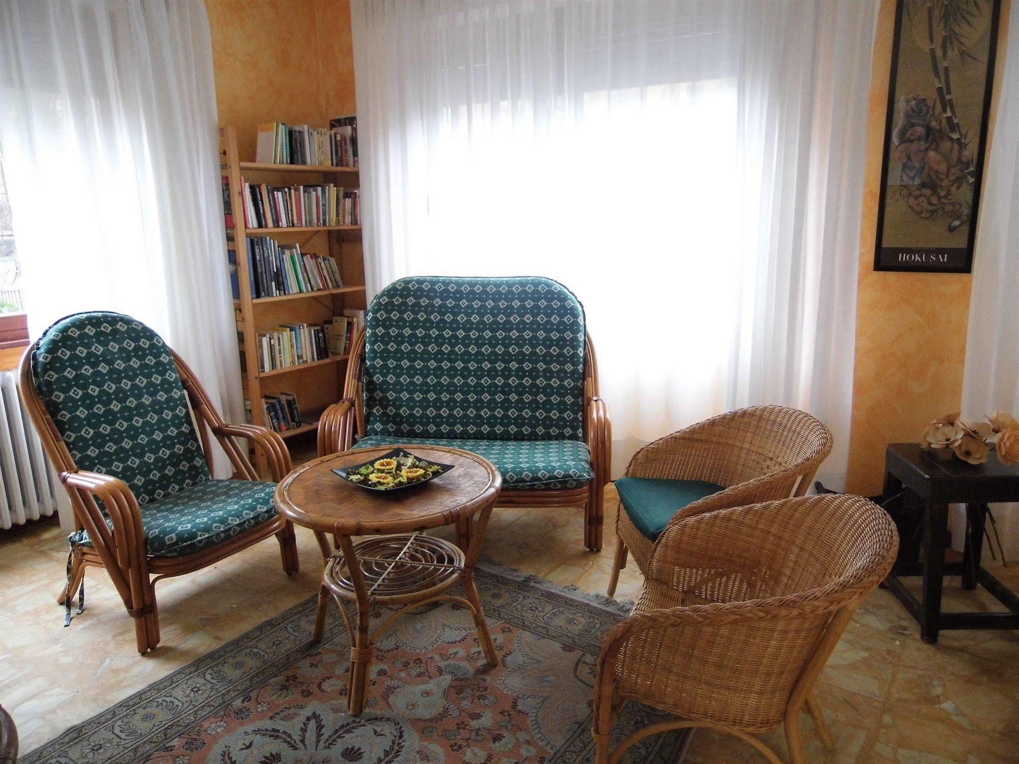 Hotel Elvezia Lake Maggiore Bagian luar foto
