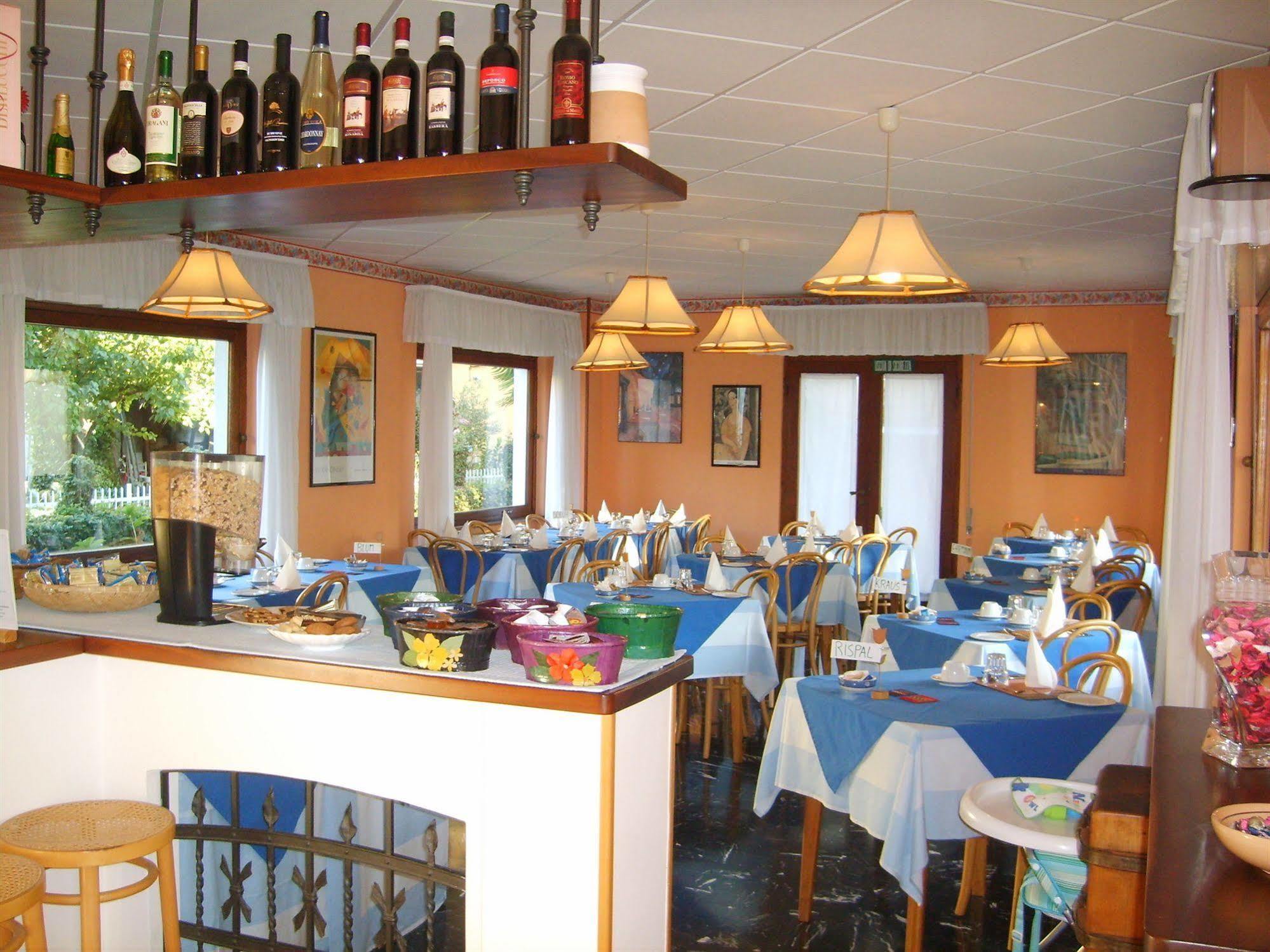 Hotel Elvezia Lake Maggiore Bagian luar foto