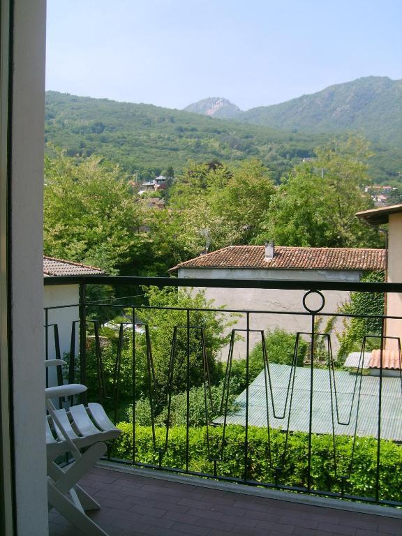 Hotel Elvezia Lake Maggiore Bagian luar foto